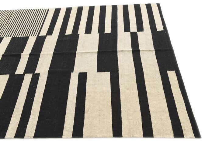 5' 1 x 6' 7 Hand Woven Kilim Modern Wool Rug