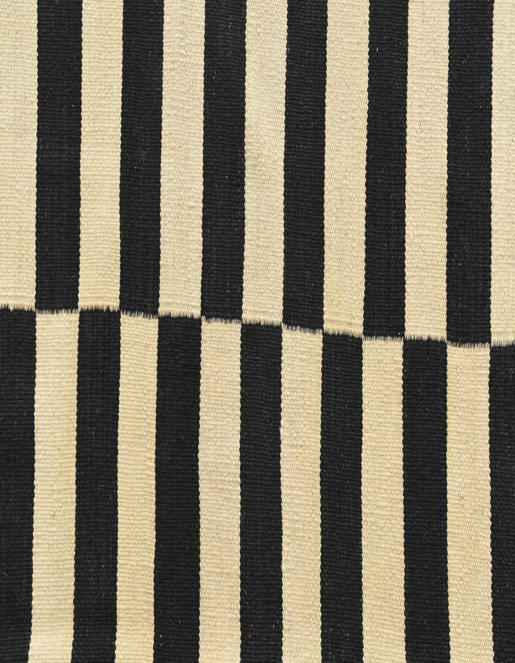 Detail image of 5' 9 x 7' 9  Hand Woven Kilim Modern Wool Rug