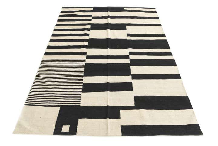 5' x 7' Hand Woven Kilim Modern Wool Rug