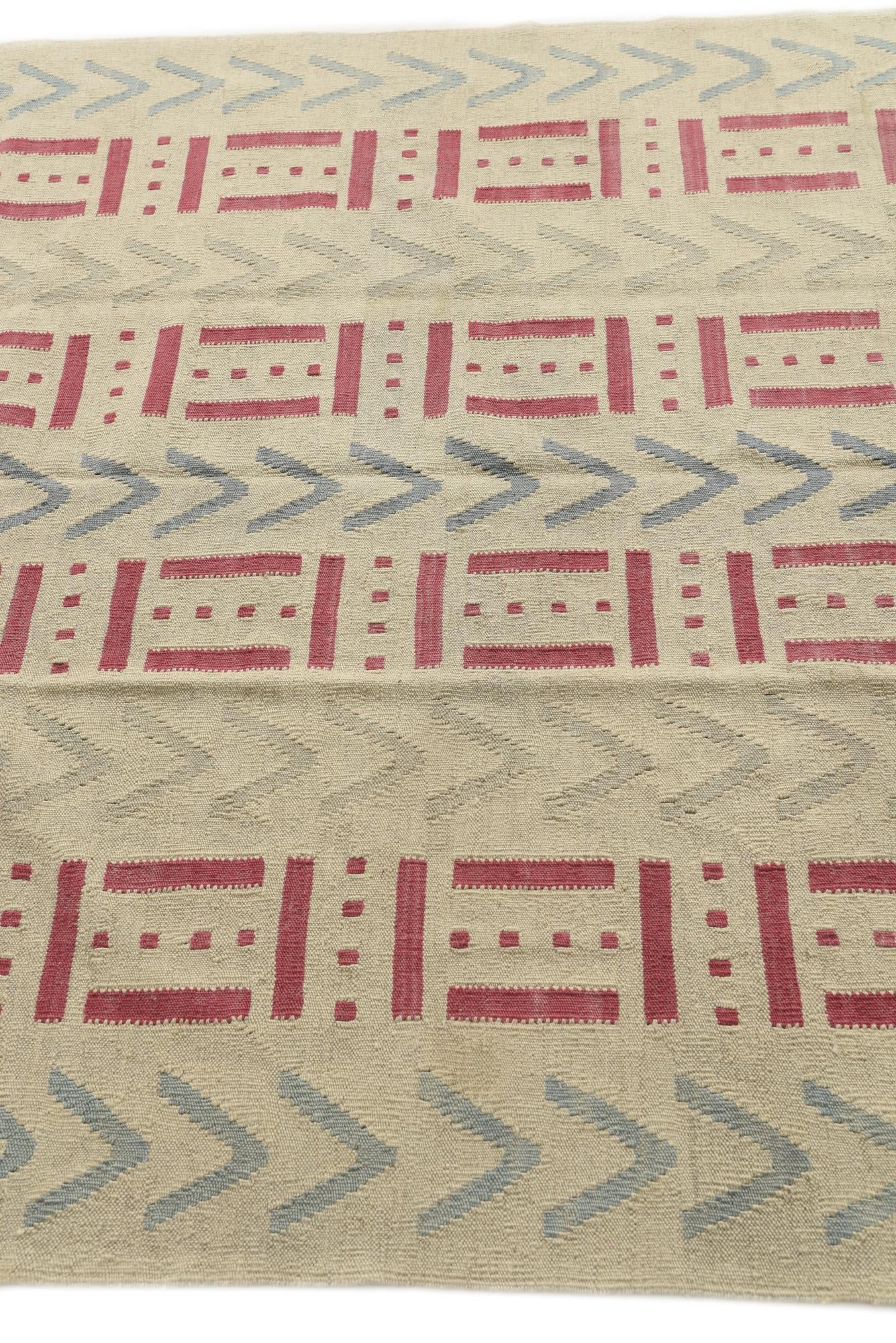 5' 1 x 6' 6 Hand Woven Kilim Modern Wool Rug