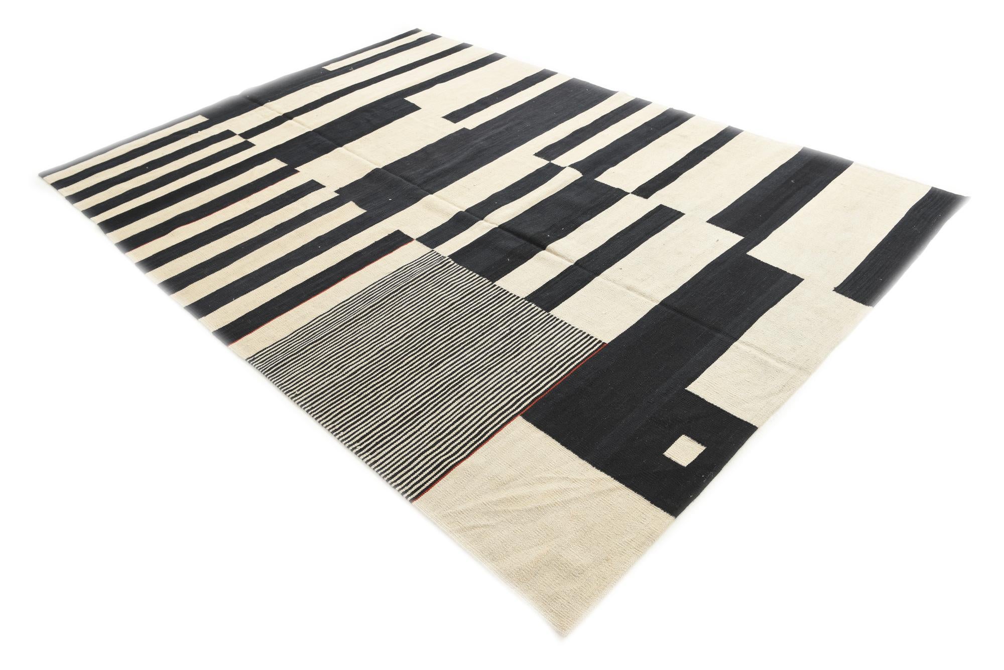 6' 9 x 9' 7 Hand Woven Kilim Modern Wool Rug