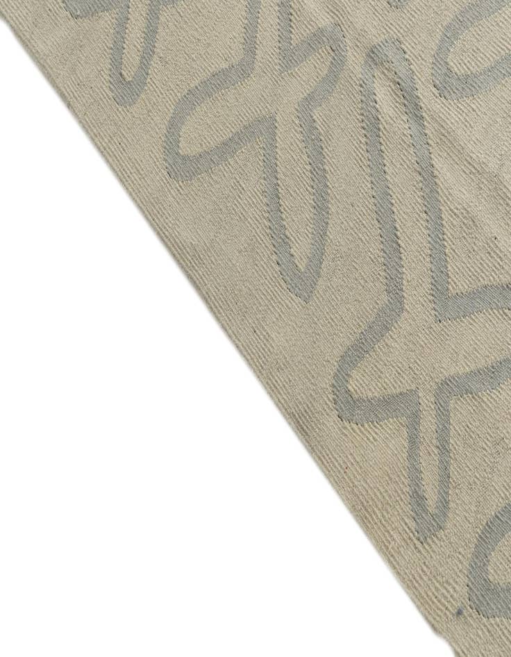 Detail image of 5' 1 x 6' 5  Hand Woven Kilim Modern Wool Rug