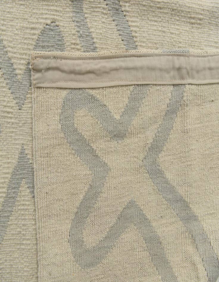 Detail image of 5' 1 x 6' 5  Hand Woven Kilim Modern Wool Rug