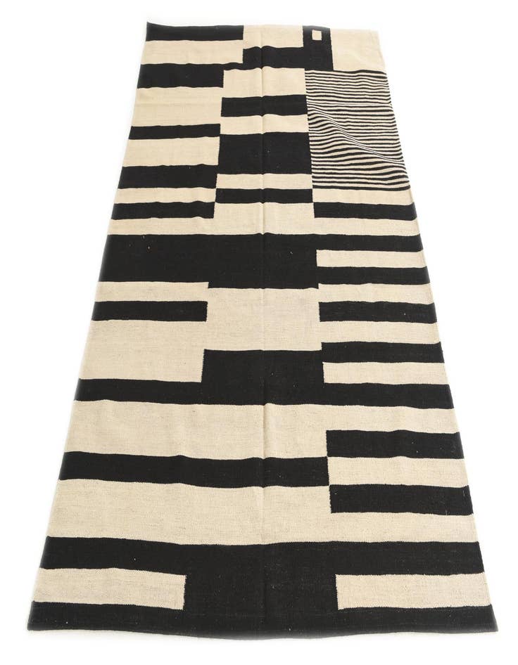 Detail image of 5' x 7'  Hand Woven Kilim Modern Wool Rug