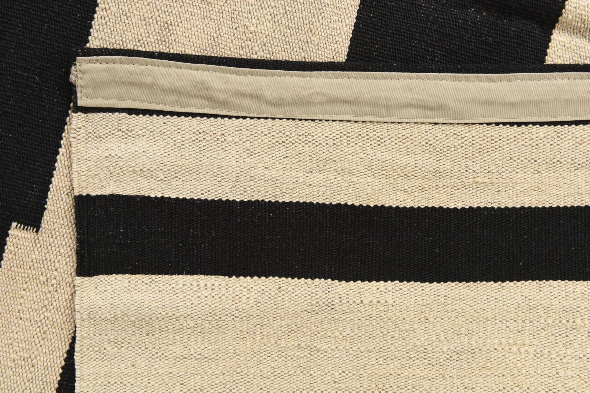 5' x 7' Hand Woven Kilim Modern Wool Rug