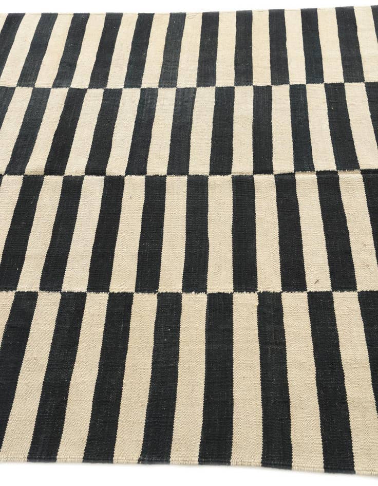 Detail image of 5' x 6' 4  Hand Woven Kilim Modern Wool Rug