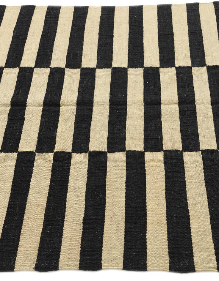 Detail image of 4' 3 x 5' 10  Hand Woven Kilim Modern Wool Rug