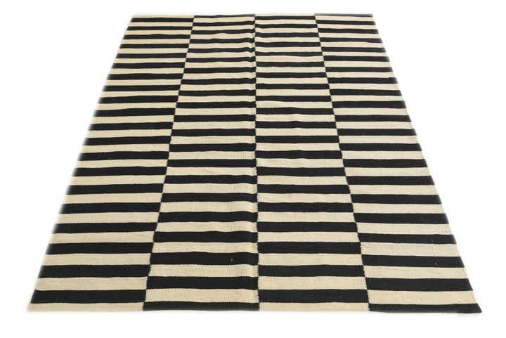 5' 1 x 6' 3 Hand Woven Kilim Modern Wool Rug