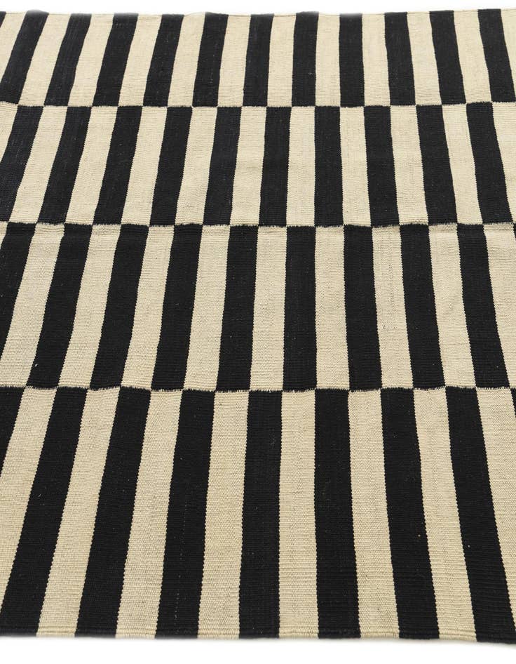 Detail image of 5' 1 x 6' 3  Hand Woven Kilim Modern Wool Rug