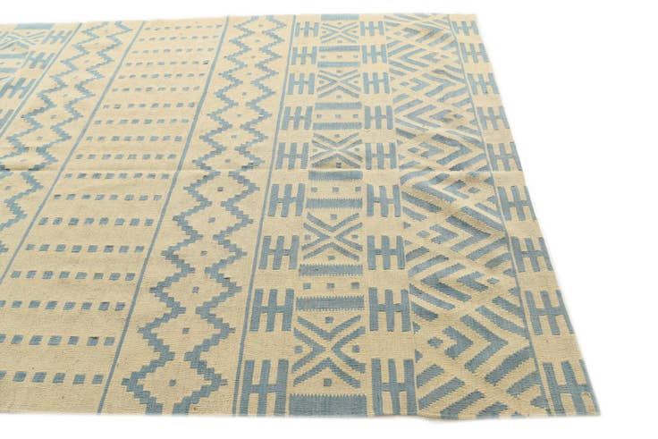 Detail image of 6' 6 x 9' 6 Hand Woven Kilim Modern Wool Rug