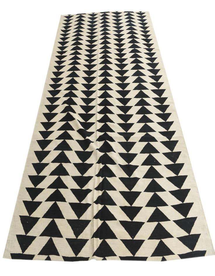 Detail image of 6' 9 x 9' 8  Hand Woven Kilim Modern Wool Rug