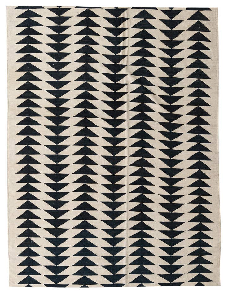 Detail image of 6' 9 x 9' 8 Hand Woven Kilim Modern Wool Rug