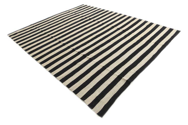 Detail image of 8' 3 x 9' 9 Hand Woven Kilim Modern Wool Rug