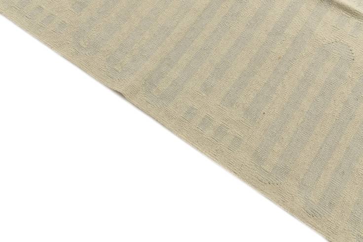 Detail image of 5' 9 x 7' 7 Hand Woven Kilim Modern Wool Rug