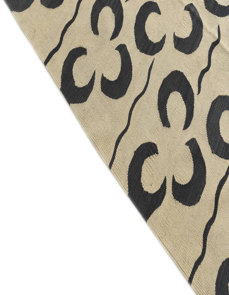 Detail image of 8' 7 x 9' 7  Hand Woven Kilim Modern Wool Rug