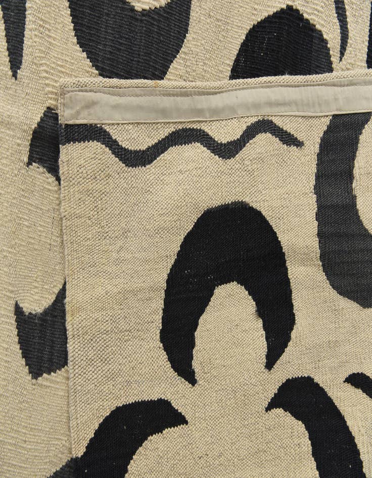 Detail image of 8' 7 x 9' 7  Hand Woven Kilim Modern Wool Rug