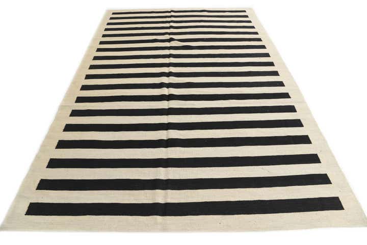 6' 8 x 9' 8 Hand Woven Kilim Modern Wool Rug