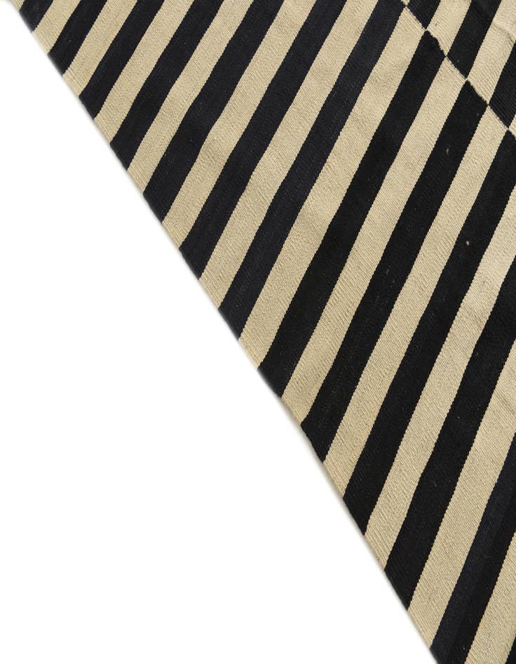 Detail image of 8' 7 x 11' 1  Hand Woven Kilim Modern Wool Rug