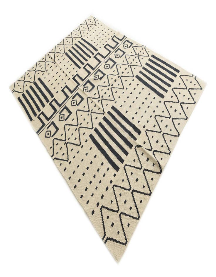 Detail image of 6' 1 x 8' 1  Hand Woven Kilim Modern Wool Rug