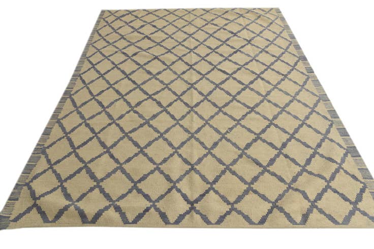 Detail image of 5' 9 x 7' 10 Hand Woven Kilim Modern Wool Rug