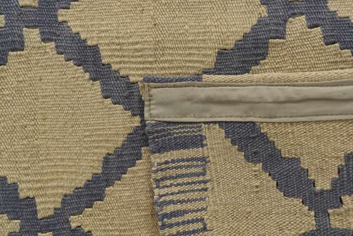 5' 9 x 7' 10 Hand Woven Kilim Modern Wool Rug