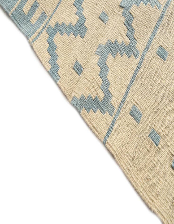 Detail image of 6' 9 x 9' 10  Hand Woven Kilim Modern Wool Rug
