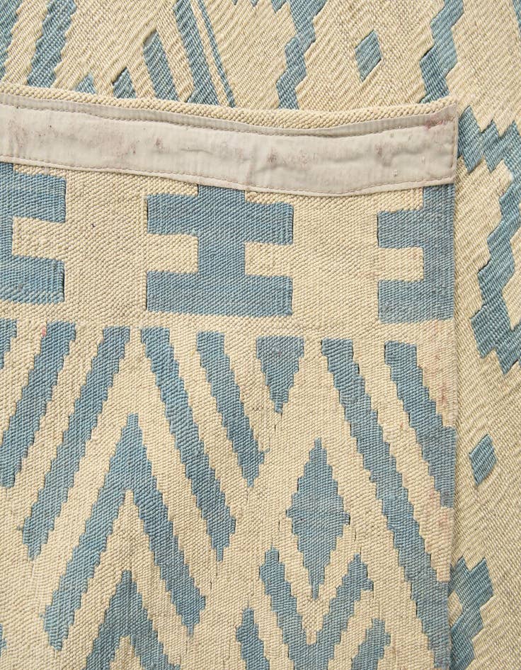 Detail image of 6' 9 x 9' 10  Hand Woven Kilim Modern Wool Rug
