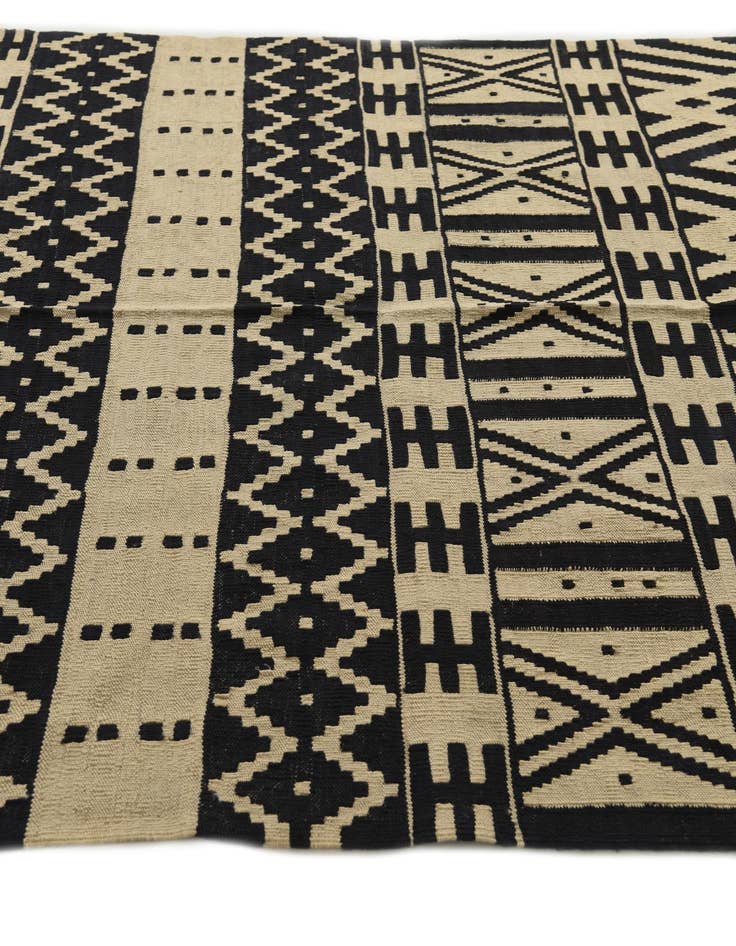 Detail image of 5' x 6' 6 Hand Woven Kilim Modern Wool Rug
