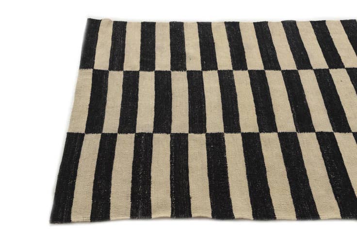 Detail image of 3' 6 x 5' Hand Woven Kilim Modern Wool Rug