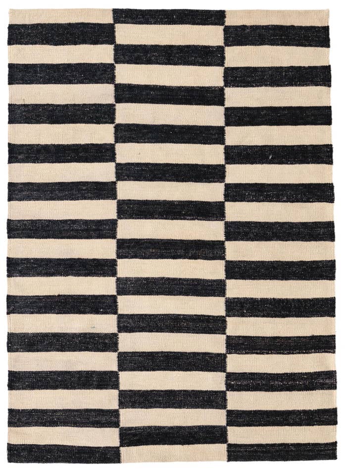 Detail image of 3' 6 x 5' Hand Woven Kilim Modern Wool Rug