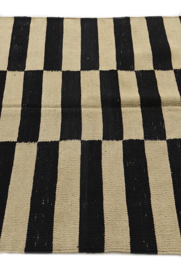 Detail image of 3' 4 x 5' 2 Hand Woven Kilim Modern Wool Rug