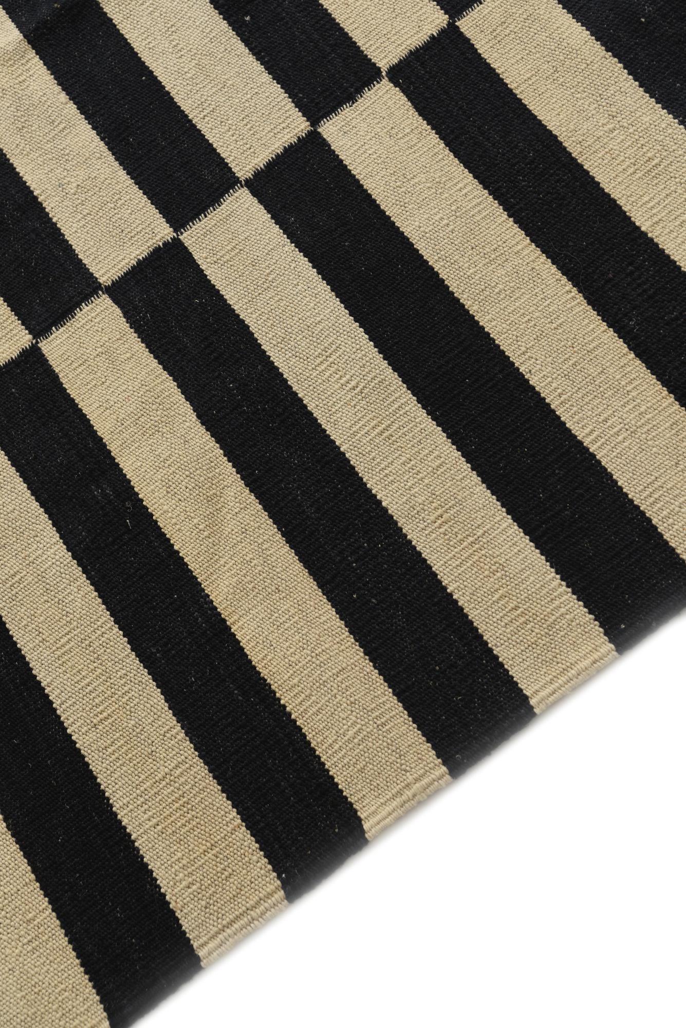4' 3 x 5' 11 Hand Woven Kilim Modern Wool Rug