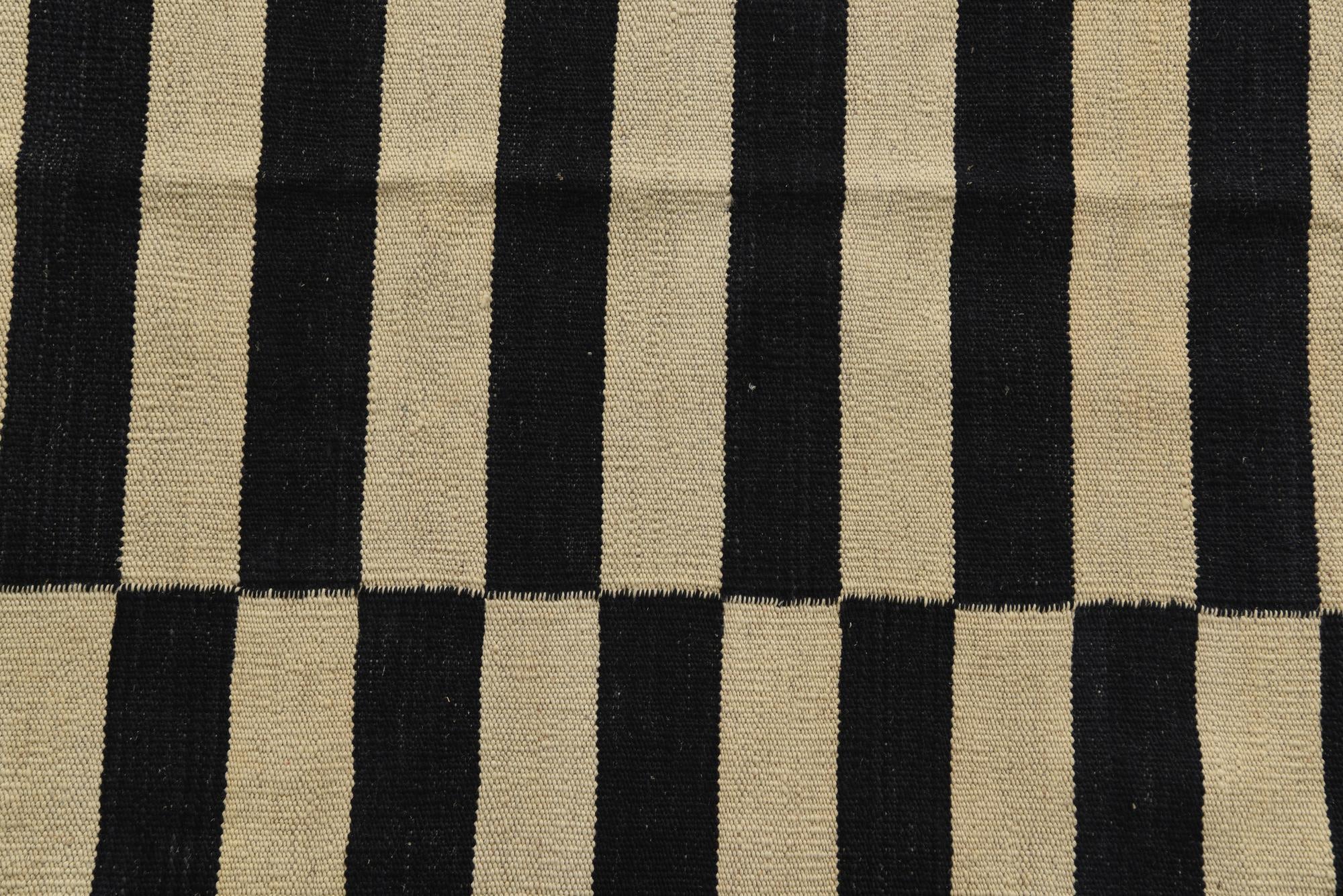 4' 3 x 5' 11 Hand Woven Kilim Modern Wool Rug