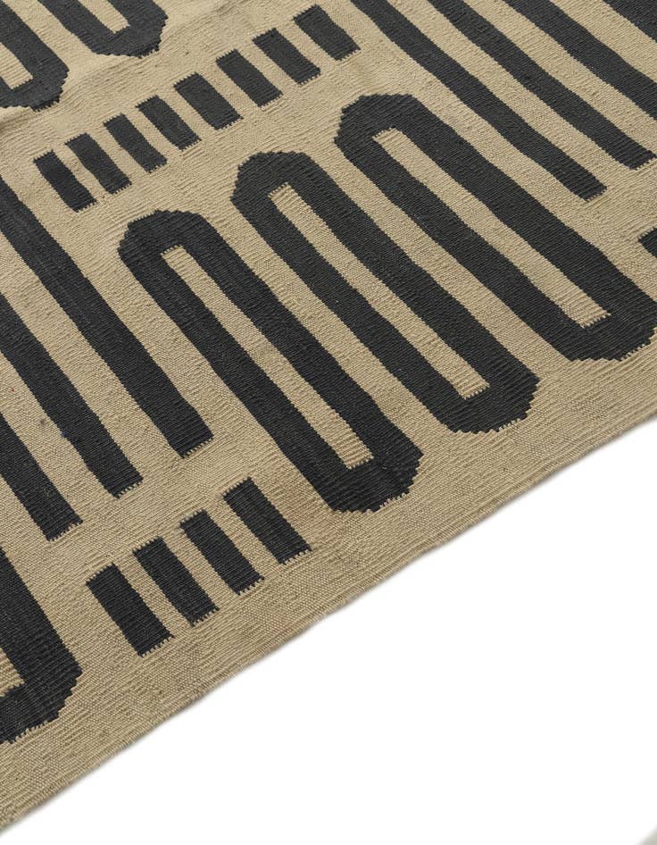 Detail image of 6' x 7' 5  Hand Woven Kilim Modern Wool Rug