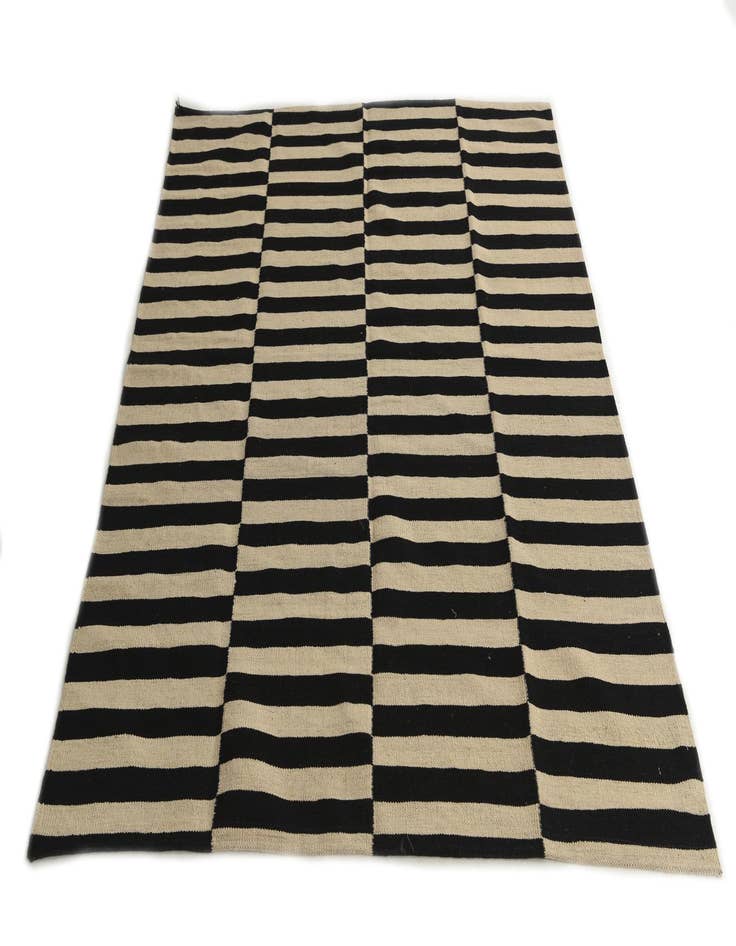 Detail image of 5' 1 x 6' 4  Hand Woven Kilim Modern Wool Rug