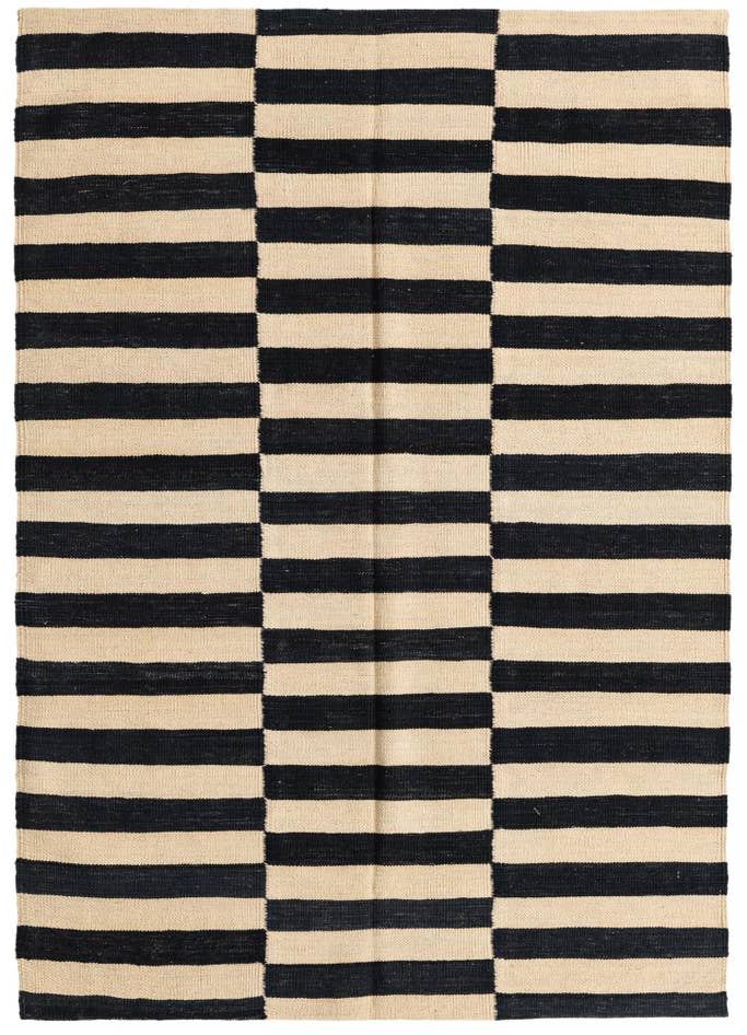 Detail image of 4' 3 x 6' Hand Woven Kilim Modern Wool Rug