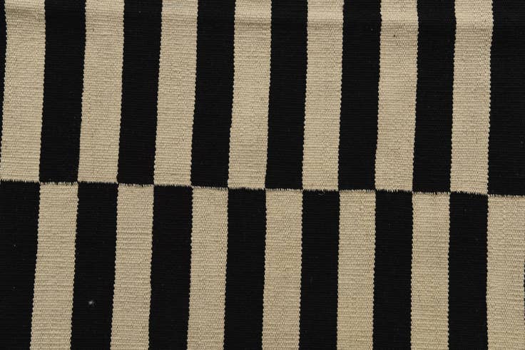 Detail image of 4' 1 x 5' 10 Hand Woven Kilim Modern Wool Rug