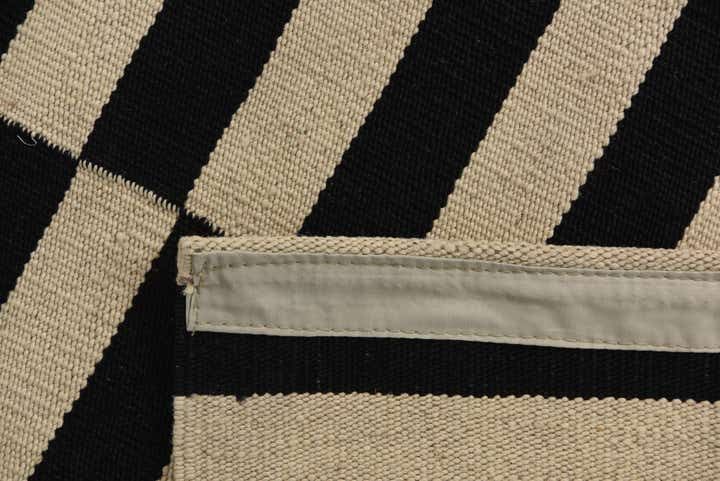 4' 1 x 5' 10 Hand Woven Kilim Modern Wool Rug