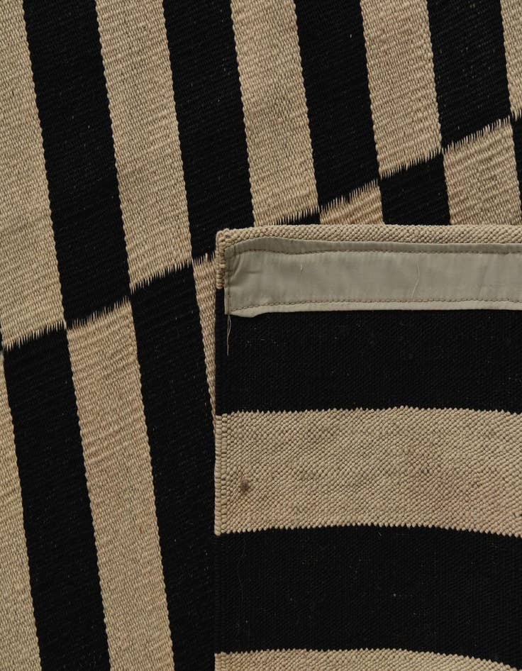 Detail image of 10' 2 x 13'  Hand Woven Kilim Modern Wool Rug