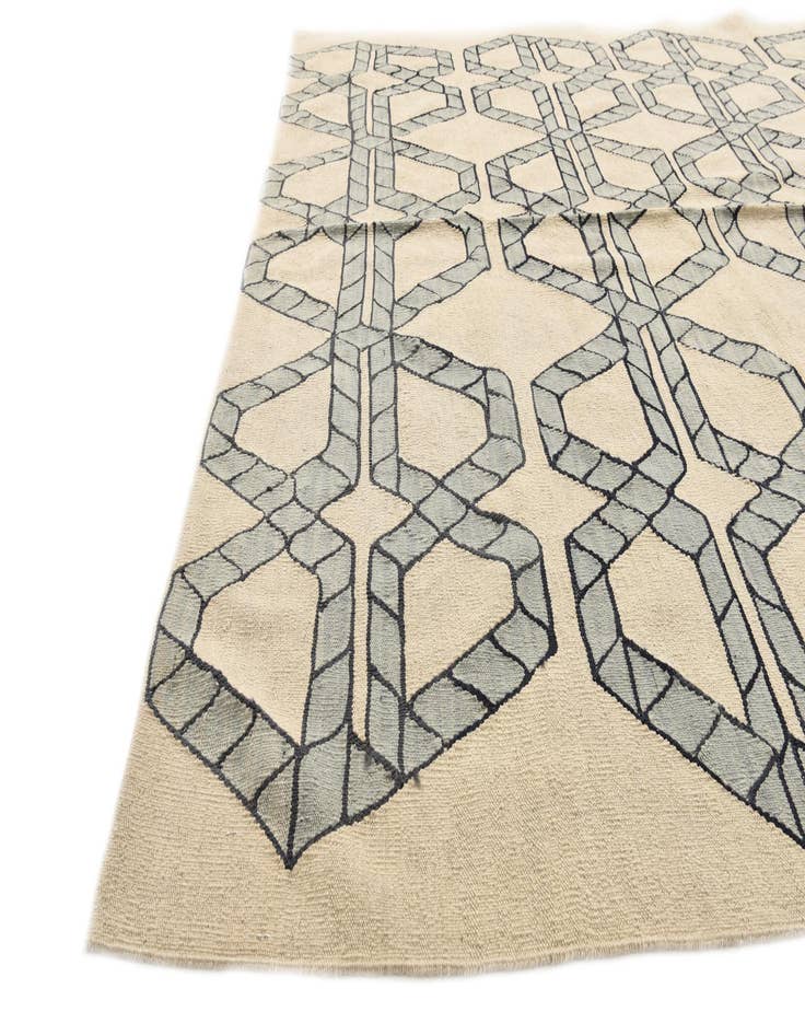 Detail image of 6' 10 x 9' 3  Hand Woven Kilim Modern Wool Rug