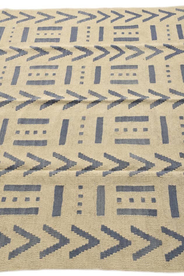 Detail image of 5' 2 x 6' 5 Hand Woven Kilim Modern Wool Rug