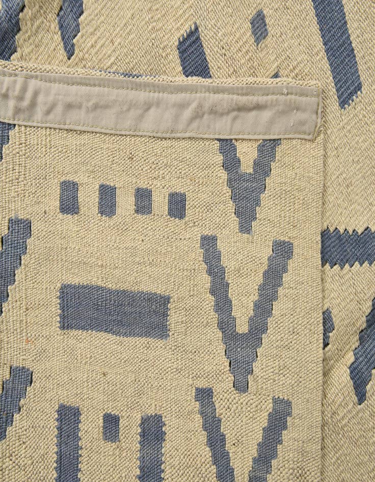 Detail image of 5' 2 x 6' 5  Hand Woven Kilim Modern Wool Rug