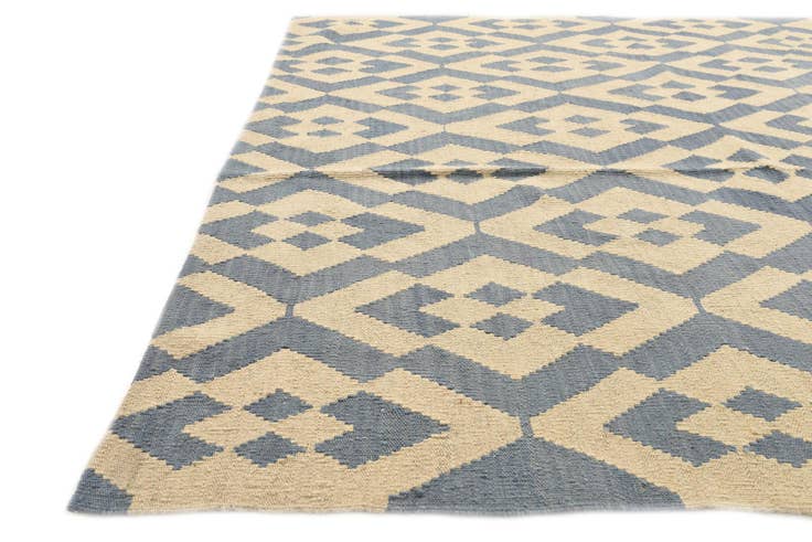 Detail image of 6' 2 x 8' 2 Hand Woven Kilim Modern Wool Rug