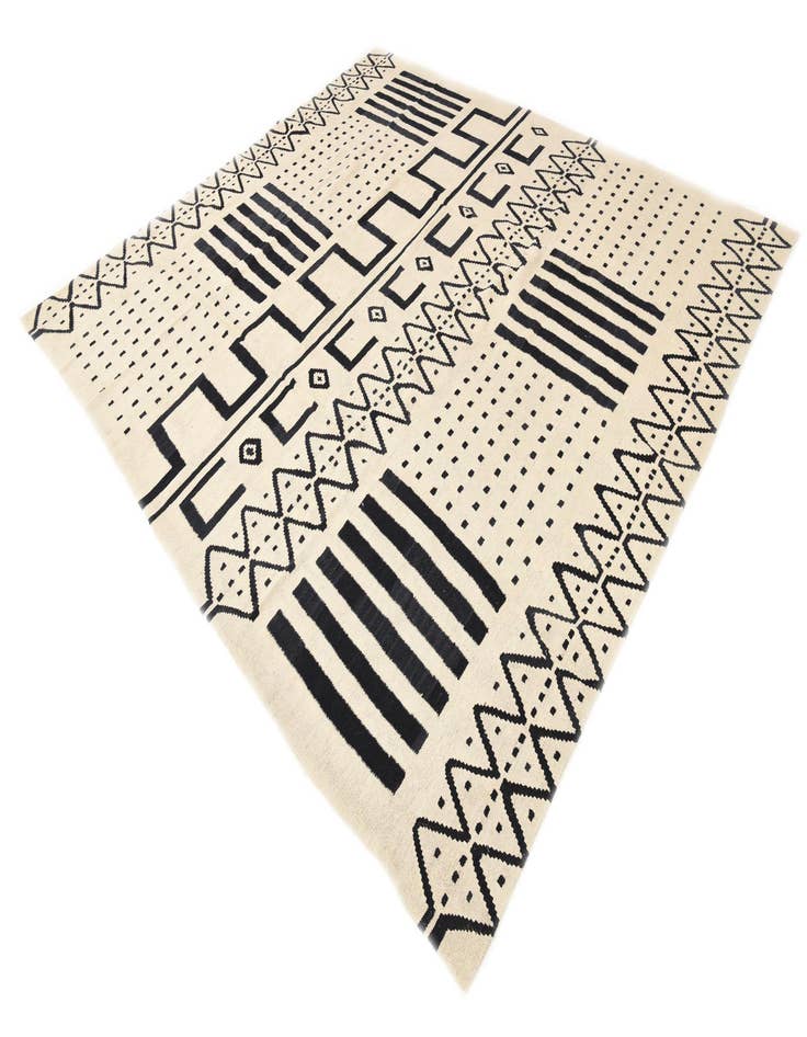 Detail image of 8' 6 x 9' 5  Hand Woven Kilim Modern Wool Rug