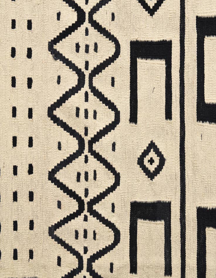 Detail image of 8' 6 x 9' 5  Hand Woven Kilim Modern Wool Rug