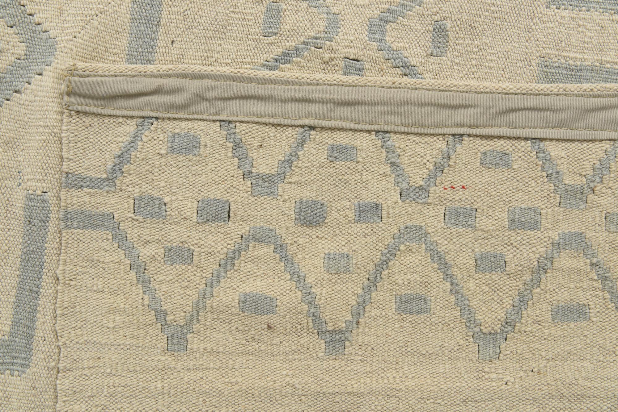 5' 1 x 6' 5 Hand Woven Kilim Modern Wool Rug
