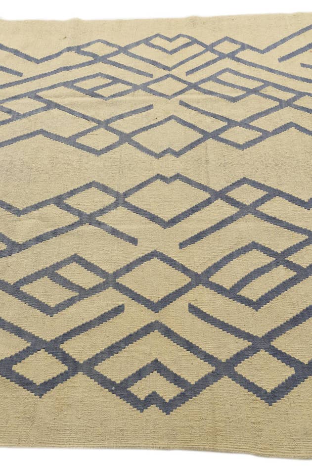 Detail image of 6' x 8' 2 Hand Woven Kilim Modern Wool Rug