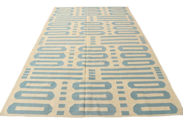 Detail image of 6' 7 x 9' 6 Hand Woven Kilim Modern Wool Rug