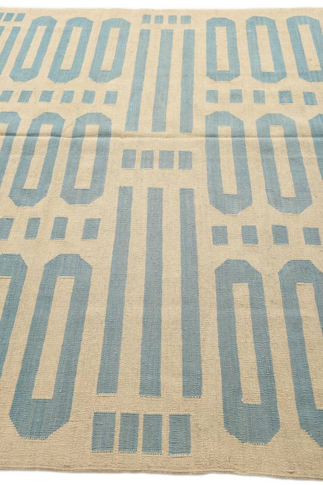 Detail image of 6' 7 x 9' 6 Hand Woven Kilim Modern Wool Rug