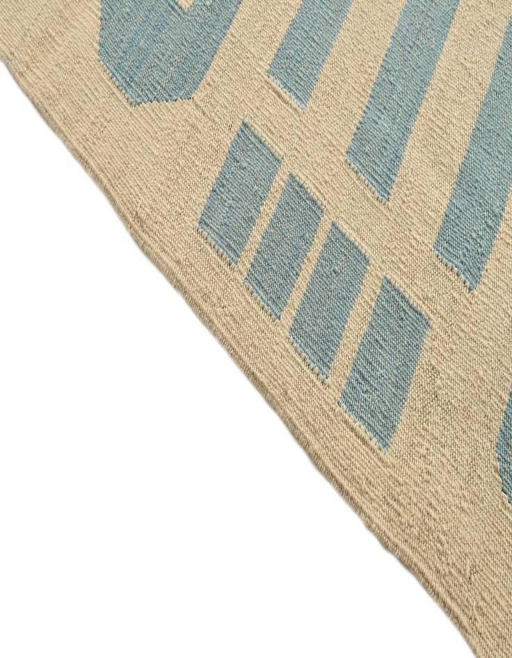 Detail image of 6' 7 x 9' 6  Hand Woven Kilim Modern Wool Rug